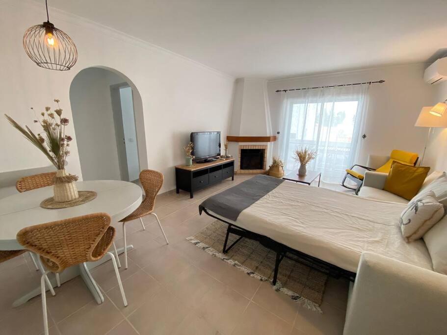 Apartamento Amparo-T2 C/Piscina 卡武埃鲁 外观 照片