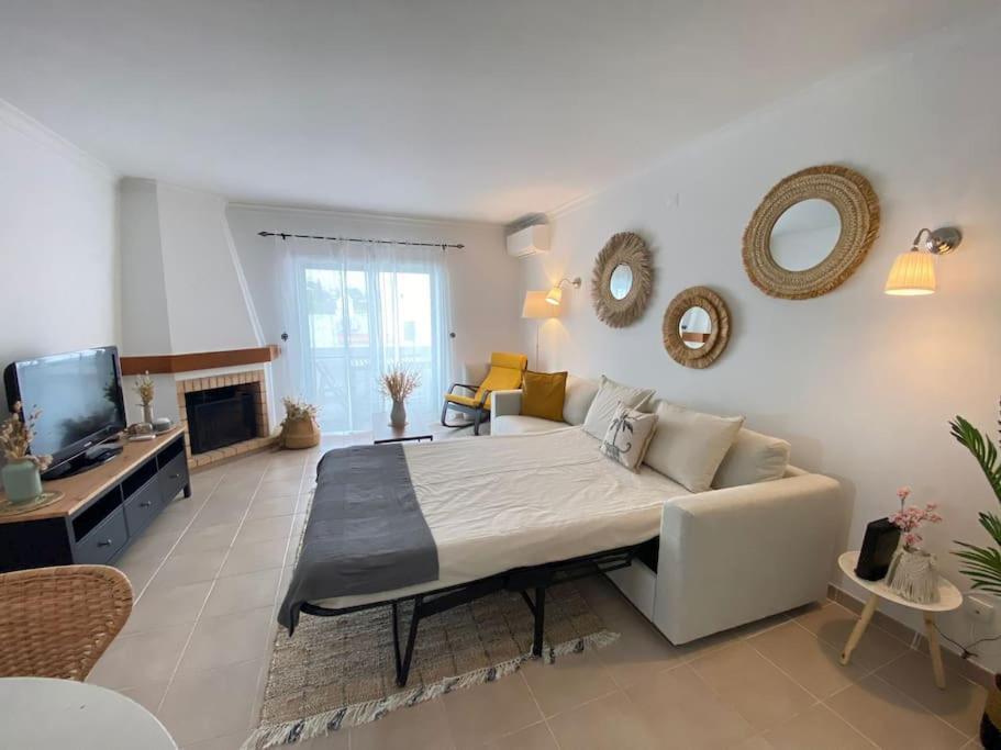 Apartamento Amparo-T2 C/Piscina 卡武埃鲁 外观 照片
