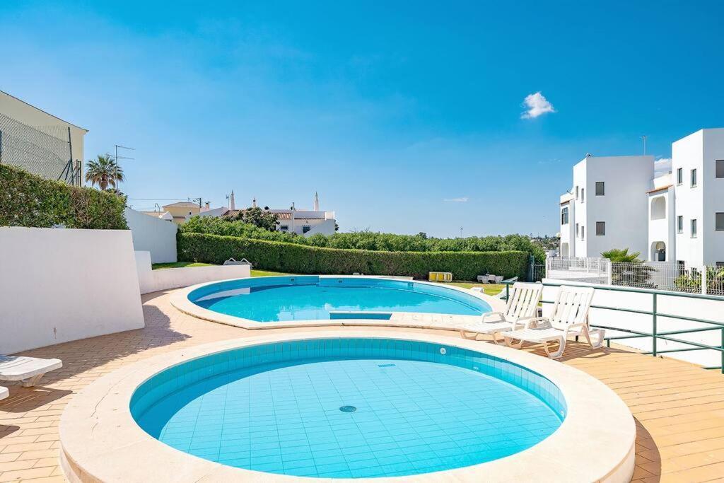 Apartamento Amparo-T2 C/Piscina 卡武埃鲁 外观 照片