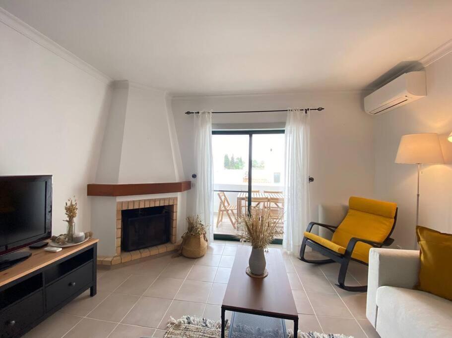 Apartamento Amparo-T2 C/Piscina 卡武埃鲁 外观 照片